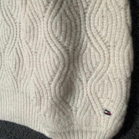 Tommy Hilfiger Women's Cream Sweater - Picture 3 of 5